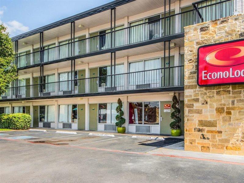 Econo Lodge Airport I-35 North Фармерс-Бранч Экстерьер фото