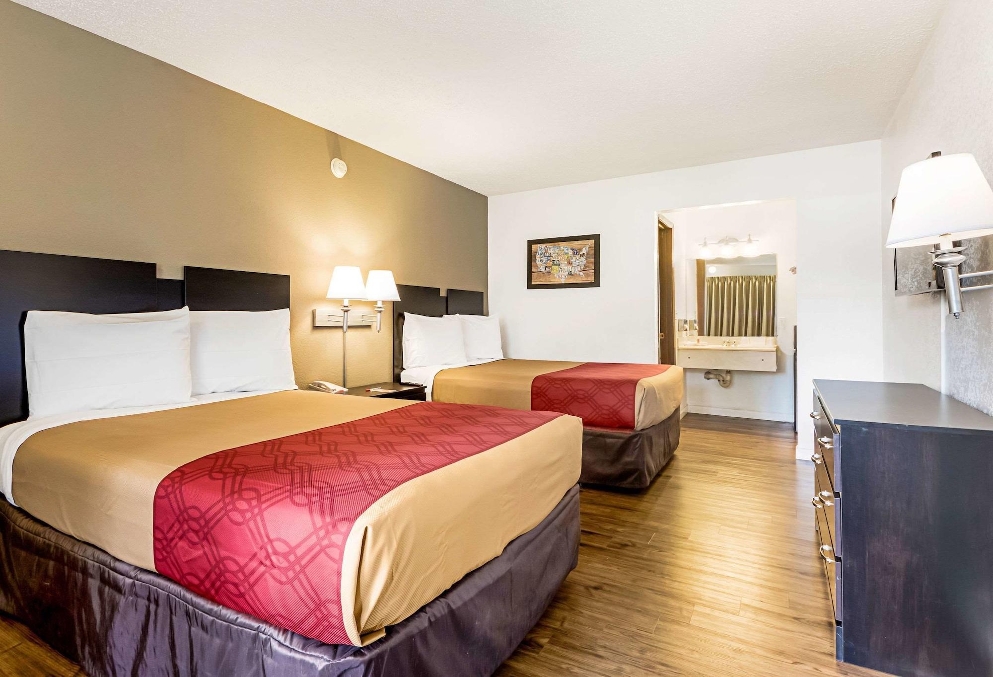 Econo Lodge Airport I-35 North Фармерс-Бранч Экстерьер фото