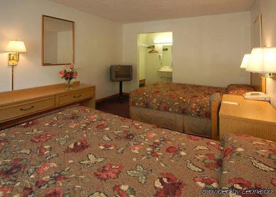 Econo Lodge Airport I-35 North Фармерс-Бранч Экстерьер фото